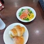 鎌倉パスタ - セットB サラダとパン3個