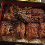 大黒屋 - 鰻重 ４切れ