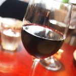 ビストロ　イイダ - グラスワイン950円～メインに合わせて選んでもらいました