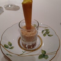 ロゼット - 紅ズワイ蟹とカリフラワーのタルタル