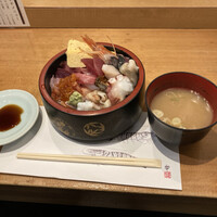鮨政 西口店 - ちらしの具の大盛り 1210円 鮨政 西口店 - ちらしの具の大盛り 1210円