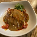 四川菜 ひろ - 怪味鶏（ガイウェイチー）　
                                複雑な四川八味が味わえる絶品料理
                                甘くて辛くて酸っぱくて痺れてシブくてうまい。