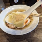 なると家 - 海老塩ワンタン麺_味玉サービス(2023.12)