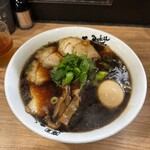 麺屋 丈六 なんば店 - 肉増しと味玉をトッピング