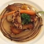 ア ミオ アージョ - 2013年11月　じゃがいもを乗せた秋鮭のソテー　さつまいもとバルサミコのソース