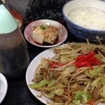 花月食堂 田塚店 - 肉野菜炒め定食¥750