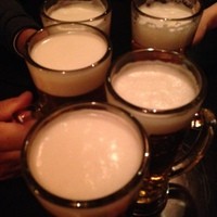 大阪とらふぐの会 PREMIUM - 河豚食べに…
                隠れ家マンション１１階でカンパーイ( ^ ^ )/□ー✨