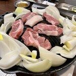大衆中遊華食堂 八戒 - 生ラムジンギスカン 焼きやき〜