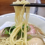 中華そば 西川 - 麺リフト　味玉中華そば