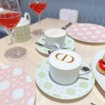 CAFE DIOR by LADUREE - ラテアート