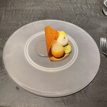 ハジメ - 冬　冬ぬくし　金柑にゼリーが入ってます付け合わせのメレンゲと一緒にいただきます　金柑が懐かしい郷愁を誘う味わい