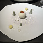 ハジメ - 冬　雪　　サワークリームと苺　優しい甘さ