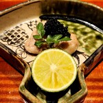 いち太 - 河豚白子焼き、キャビア、酢橘をしっかり絞っていただきます