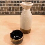 Robata To Oden Koronagirai - 上善水如(熱)  出羽桜(冷)    750円