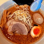 Ramen menkichi - 豚骨味噌￥830  味玉トッピング￥100