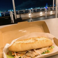 THE WHARF HOUSE YAMASHITA KOEN - テイクアウトで鯖サンド。パンがふにっとしていて思ったのと違う感じでした。