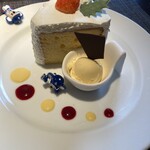 リストランテ プレーゴ - 上から見ても欠けてます