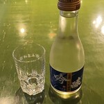 Chuugokusai Kan Kouzan Rou - 吟醸生冷酒 880円。