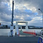 伊吹いりこセンター - 伊吹島に行く船乗り場の近く。