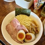 伊吹いりこセンター - 綺麗なつけ麺。
