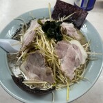 ラーメンショップ長沢 - ネギチャーシュー　中盛り　麺硬め