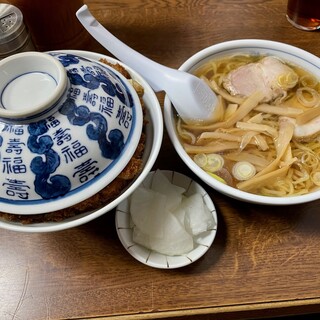 大黒食堂 - 料理写真:カツ丼とちょっと小さなラーメン１４５０円