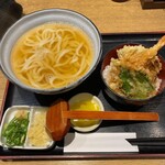 うどん処 松 - 天丼に助けられた