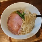 らぁ麺すずむし - 麺のリフトアップ