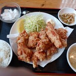 林洋飯店 - 鶏の唐揚げ定食
