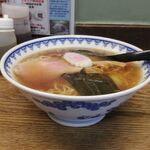 あたみ食堂 - 料理写真:らーめん 680円