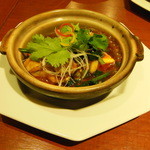 艇家大牌トン - 牡蠣と玉子のエスニック炒め①