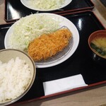 とんかつ 坂井精肉店 - ロースかつ定食 750円(税込)