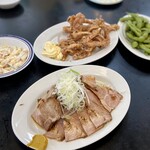 Nyupirika Hana - ネギチャーシューとイカゲソの唐揚げ、ポテトサラダ、
