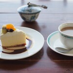 カフェ　ムルソー - レアチーズケーキと紅茶