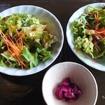 和食処　田舎家 - 無料のサラダ・しば漬け