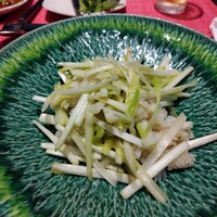 中華旬彩 森本 - 紋甲イカと黄ニラのあっさり柚子胡椒炒め