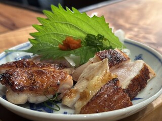 炭火焼鳥 きち蔵 - 名古屋コーチン胸と腿のたたき