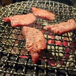 炭火焼肉 ひびの亭 - 