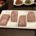 肉山 - 1．お肉のパテ