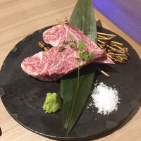 近江うし 焼肉 にくTATSU 青山本店 - 