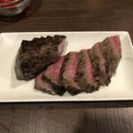 肉山 - 5．赤牛の外モモ