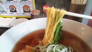 三角山五衛門ラーメン - 麺だよ。