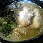 まるしん - ラーメン５５０円 泡立つスープが濃厚さの証。