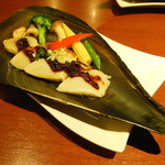 艇家大牌トン - 平貝の黒豆ソース蒸し①