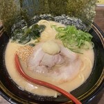 Hassashiya - 豚骨塩ラーメン