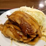 227903294 - 焼肉定食990円