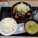 かつや - 料理写真:鉄板味噌チキンカツ定食