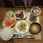 Cafe&Meal MUJI - 季節の一汁三菜セット１３５０円＋黒玄米茶ラテ５００円