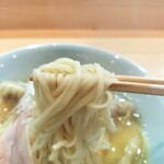 飯田商店 - 軟そうですが、力強い！