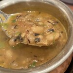 マゼリ - 豆カレーのアップ